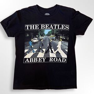 The Beatles Abbey Road 2015 Apple Inc T-shirt Size M